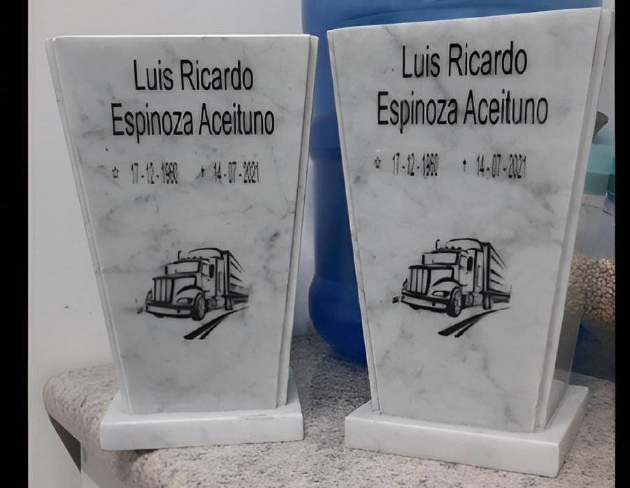 Lápidas El Reencuentro Mármol y Granito